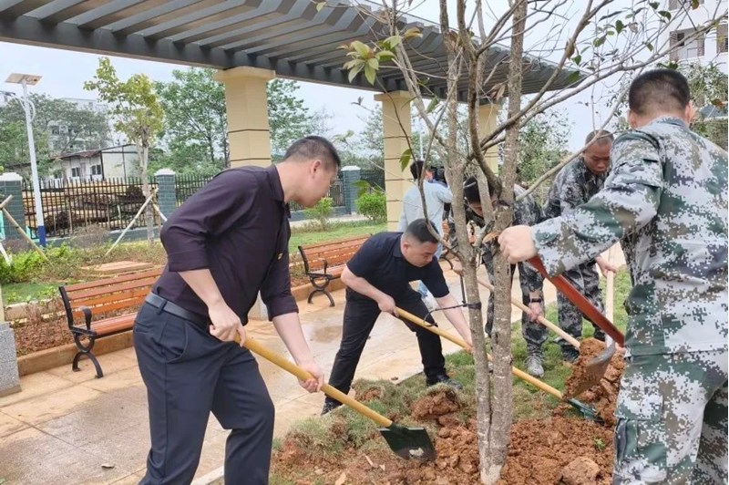 2025年4月24日， 廣西偉鵬招標(biāo)公司黨支部積極參與雙擁共建活動(dòng)